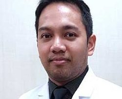 Dr. Charuspong Dissaranan top urologist in bangkok thailand