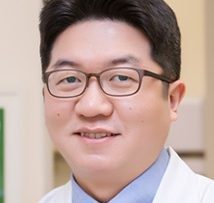 Dr Choi Jong-woo top cosmetic surgeon in Seoul South Korea
